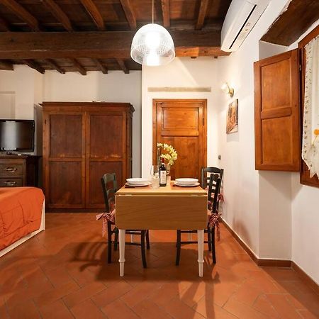 Keys Of Italy - Corsob 9 - Florentine Studio Close To Palazzo Vecchio Florencia Exterior foto